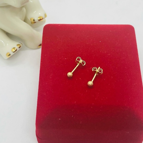 💕18k Real Gold Tiny Ball Stud Earrings - Picture 1 of 5